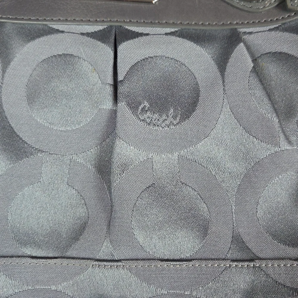 COACH SABRINA MADISON Charcoal Gray Lavender Lilac Satchel Purse Op-Art Fabric